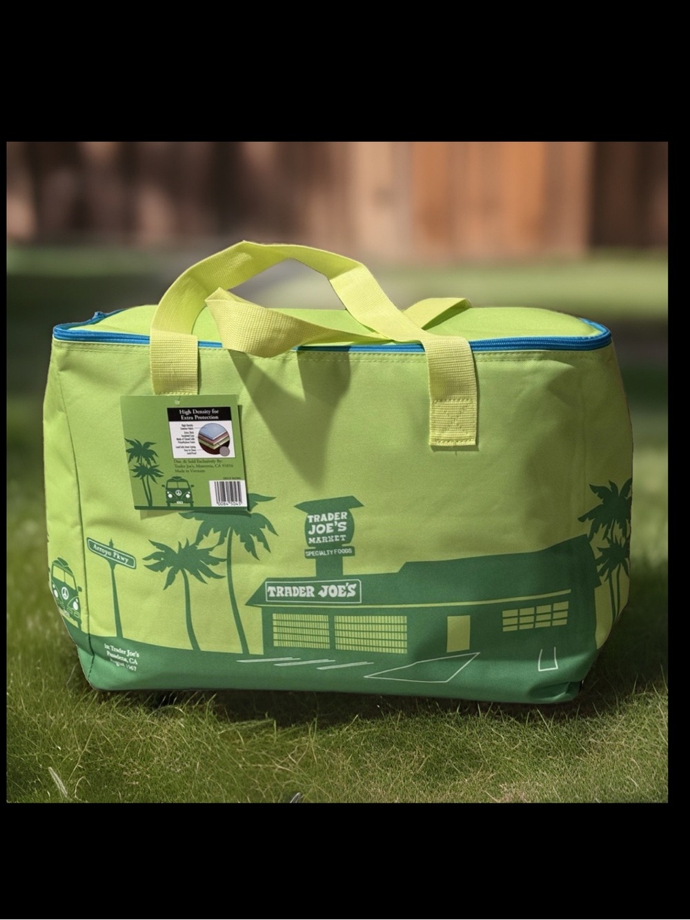 Trader Joe’s NWT 2026 Lime Green Insulated Cooler Tote Bag (13”x15”)